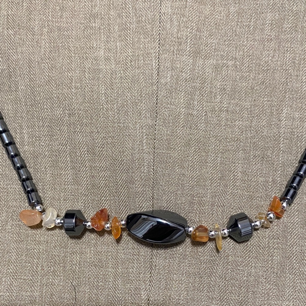 Vintage hematite necklace! - Picture 2 of 7